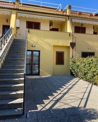 Villetta a schiera a Pescia Romana. 8 posti letto