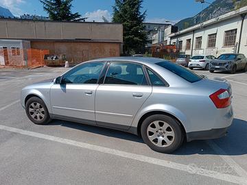 AUDI A4 2ª serie - 2001