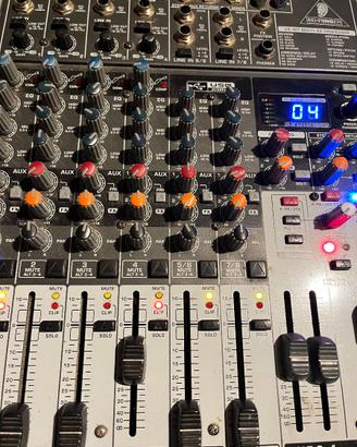 Mixer Behringer Xenix X1204USB
