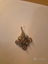 Ciondolo Lavorato con Pietre Calde 