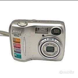 Fotocamera compatta Nikon