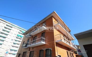 RISTRUTTURATO CON TERRAZZO LIBERO SUBITO