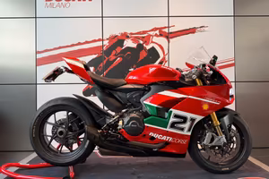 Ducati Panigale V2 Bayliss 1st Championship 20th A