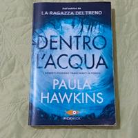 Dentro l'acqua di Paula Hawkings