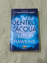Dentro l'acqua di Paula Hawkings