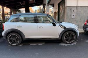 MINI COUNTRYMAN 1.6 COOPER D ADATTA NEOPATENTATI