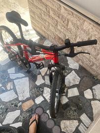Bicicletta rockrider st 900