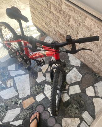 Bicicletta rockrider st 900