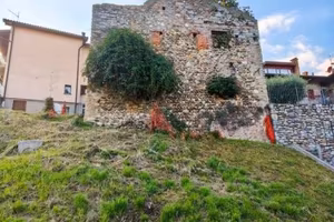 Terreno di 100 m² a Almenno San Bartolomeo
