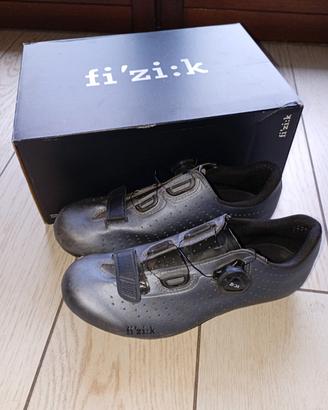 Scarpe bici FI'ZI:K n°39 con tacchette grigie