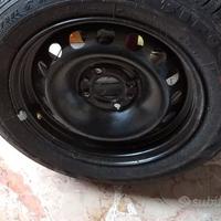 Pneumatico auto nuovo + cerchio nuovo