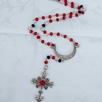 Collana stile rosario con luna e croce 