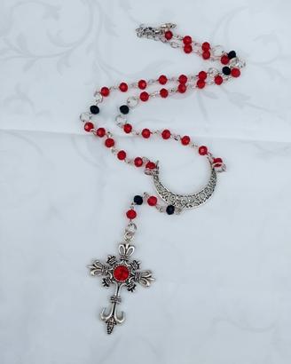 Collana stile rosario con luna e croce 