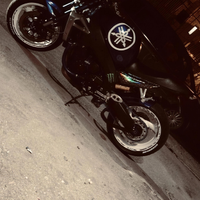Yamaha yzf 750r - 1996 - special Naked o scambi0
