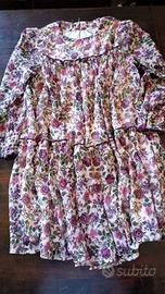 vestito leggero a fiori tonalità bordeaux viola