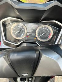 Moto Honda forza 350