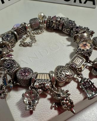 Bracciale Pandora Moments con chiusura pavé