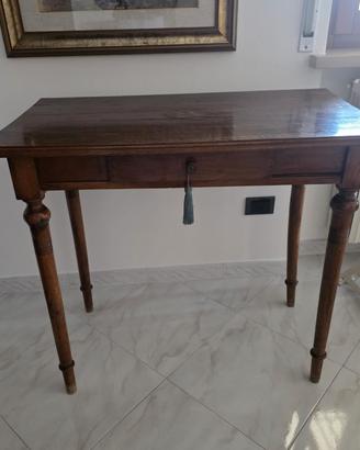 Tavolino in noce di fino '800