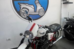 Triumph Thruxton 900