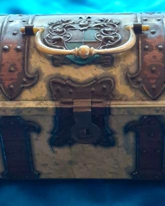 Scatola latta vintage a scrigno "Cremona "
