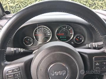 Jeep wrangler Sahara 2800 200cv anno 2015