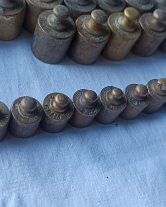 serie di pesi antichi  in ottone 