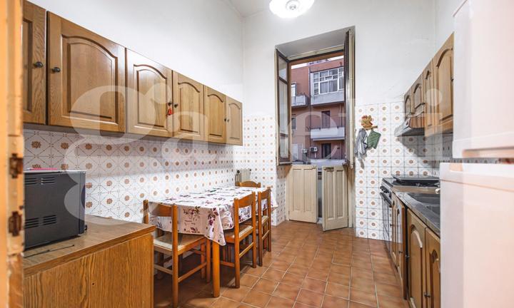 Via Alghero, luminoso signorile 102 mq, parcheggio