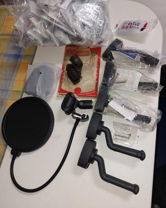 SUPPORTO DA MURO PER CHITARRA