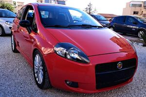 macchina fiat punto