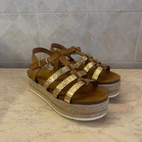 Sandali bronzo con platform