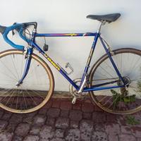 Bici corsa Viner e cambio Campagnolo