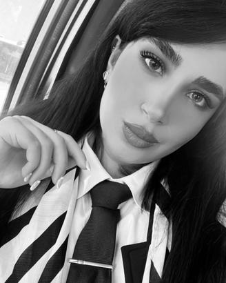 Waitress/graphic designer/cashier/nail artist