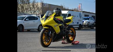 R1 2003 pronto PISTA
