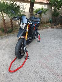 Aprilia Dorsoduro 900