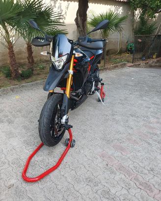 Aprilia Dorsoduro 900