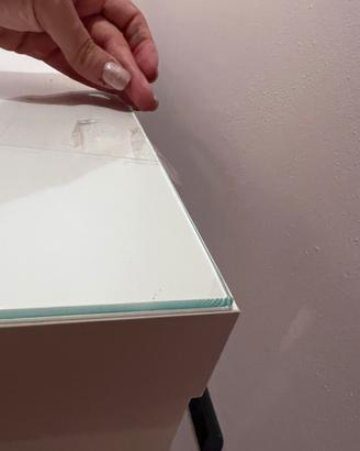 Scrivania bianca ikea suoerficie in vetro