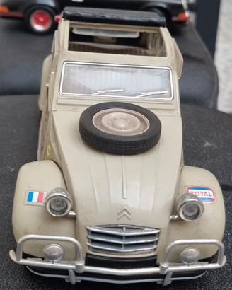 Modellini auto Citroen 2 CV 1963 Solido