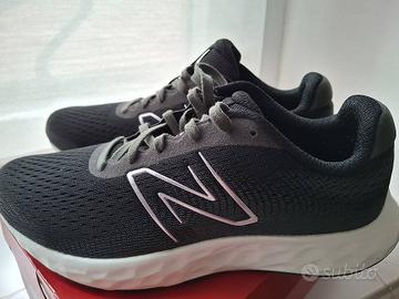 New Balance 520 nere e verdi – Taglia 39