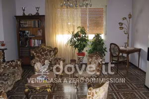 Appartamento di 145 m² con più di 5 locali e box a