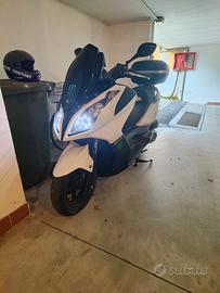 Kymco downtown 300i