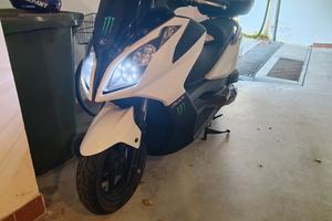 Kymco downtown 300i