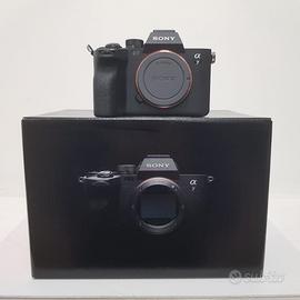 Mirrorless Sony A7 M IV body usato