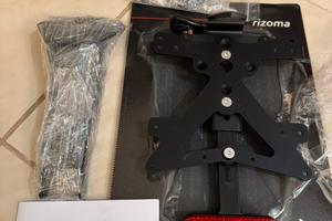 Porta targa Rizoma Fox - Aprilia RSV4 e Tuono V4