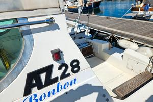 Azimut Az28 