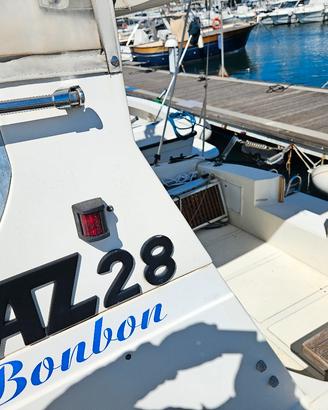 Azimut Az28 