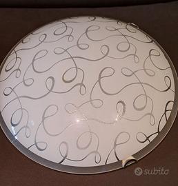 Lampadario,plafoniera nuova  con disegni argentati