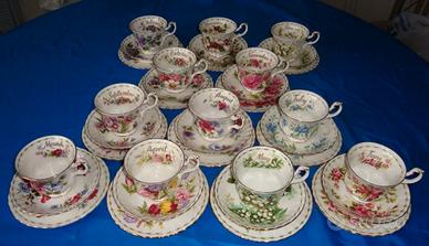 Set 12 Royal Albert Flower Of The Month Tazze+piat