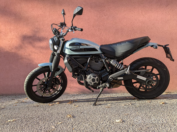 Ducati scrambler sixty2