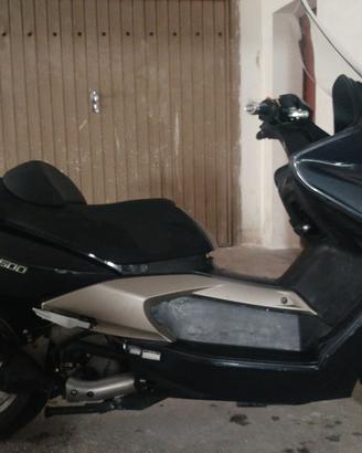scooter Kymco 500 Xciting a carburatore