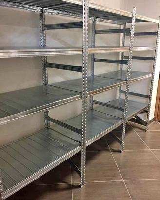 scaffali per garage